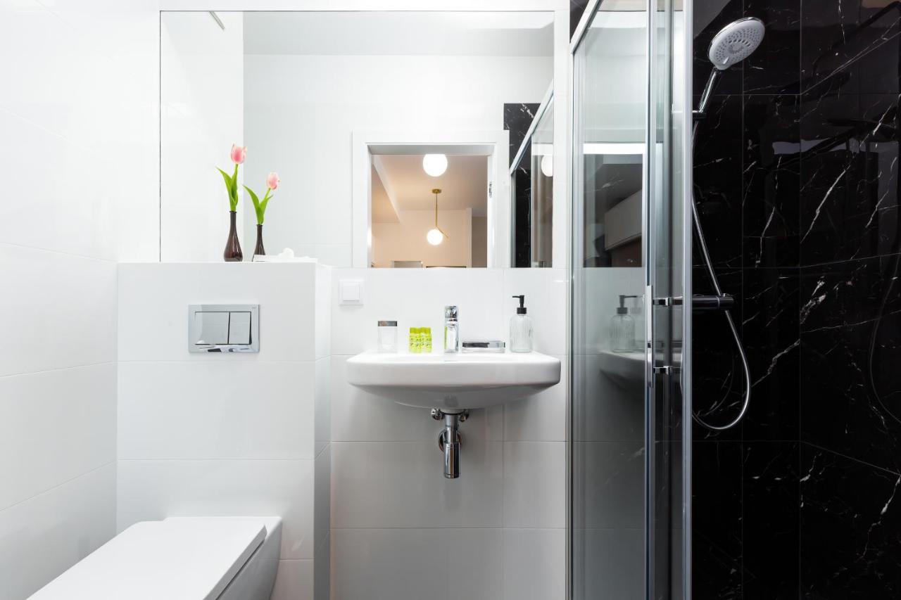 Royal City Center Mennica Residence By Noclegi Renters 바르샤바 외부 사진